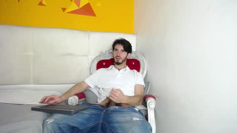 LiamLuxe online show from 01.11.25