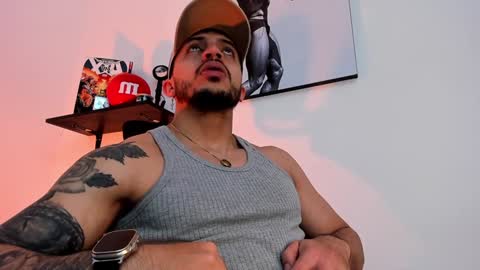 Snapshot of liamreigns_ chatting on 02.03.25 liam online show from 02.03.25