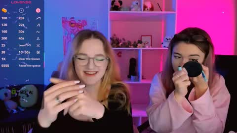 Snapshot of liana_kisses chatting on 09.27.25 Little Liana online show from 09.27.25