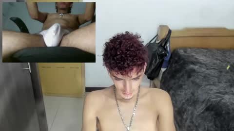 Snapshot of liardemons chatting on 11.19.25 pipe independed model online show from 11.19.25