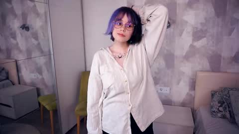 Snapshot of libbygrinvalsky chatting on 11.04.25 Judith online show from 11.04.25