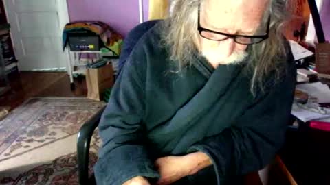 Snapshot of lickyouryoni chatting on 09.28.25 LickYourYoni online show from 09.28.25