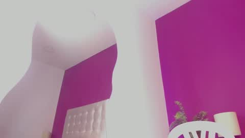 Snapshot of lievelinng chatting on 09.25.25 lievelinng online show from 09.25.25