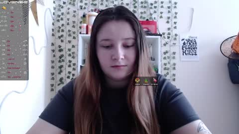 Snapshot of light_lunaa chatting on 01.31.25 light_lunaa online show from 01.31.25