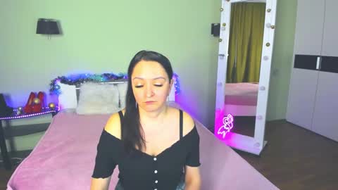 Snapshot of likaa_likaa chatting on 12.12.24 Lika online show from 12.12.24