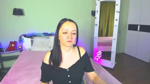 Snapshot of likaa_likaa chatting on 12.12.24 Lika online show from 12.12.24