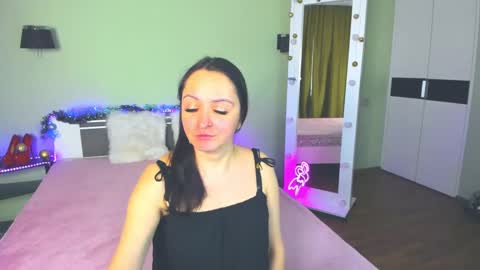 Snapshot of likaa_likaa chatting on 12.13.24 Lika online show from 12.13.24