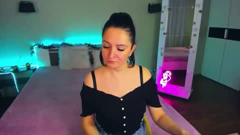 Snapshot of likaa_likaa chatting on 01.08.25 Lika online show from 01.08.25