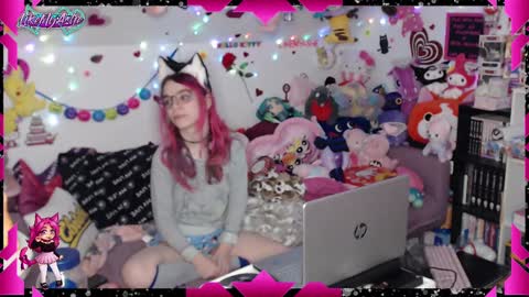 Snapshot of likemyashe chatting on 01.19.25 LikeMyAshe online show from 01.19.25