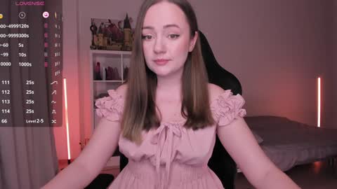 Snapshot of lil_happiness chatting on 01.27.25 for free registration 3 online show from 01.27.25