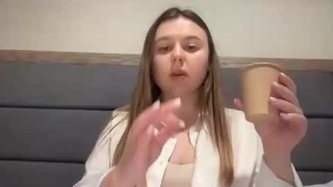 Lily online show from 09.29.25