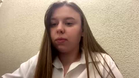 Lily online show from 10.03.25