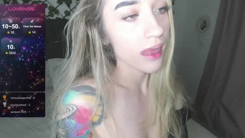 Snapshot of lilith_parker chatting on 12.14.24 Lilith Parker online show from 12.14.24