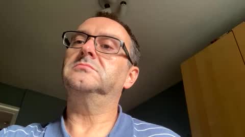 lills16 online show from 10.13.25