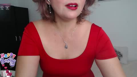 Snapshot of lilly_milf chatting on 01.19.25 Lilly online show from 01.19.25