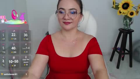 Snapshot of lilly_milf chatting on 10.26.25 Lilly online show from 10.26.25