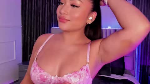 Lilly Ortiz online show from 02.22.25