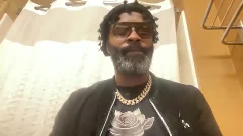 Snapshot of lilnasty100 chatting on 11.16.25 lilnasty100 online show from 11.16.25