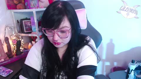 Snapshot of lilomoon69 chatting on 12.04.24 Lilo online show from 12.04.24