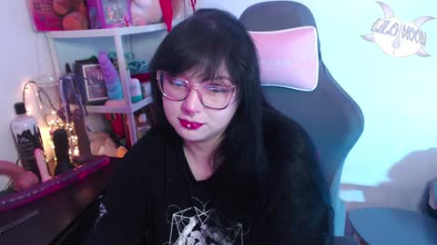 Snapshot of lilomoon69 chatting on 12.13.24 Lilo online show from 12.13.24