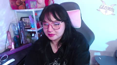 Snapshot of lilomoon69 chatting on 12.16.24 Lilo online show from 12.16.24