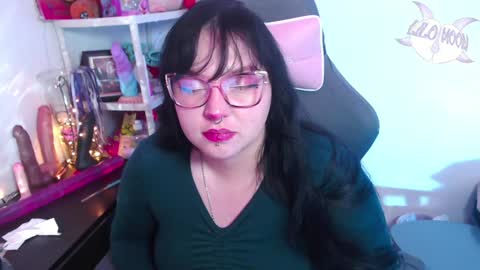 Snapshot of lilomoon69 chatting on 12.17.24 Lilo online show from 12.17.24