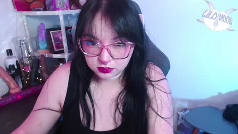 Snapshot of lilomoon69 chatting on 12.29.24 Lilo online show from 12.29.24