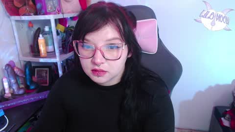 Snapshot of lilomoon69 chatting on 01.21.25 Lilo online show from 01.21.25