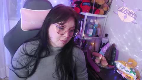 Snapshot of lilomoon69 chatting on 03.11.25 Lilo online show from 03.11.25