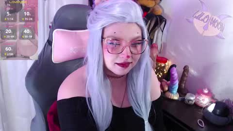 Snapshot of lilomoon69 chatting on 10.17.25 Lilo online show from 10.17.25