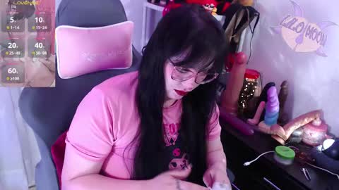 Snapshot of lilomoon69 chatting on 10.20.25 Lilo online show from 10.20.25