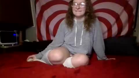 Snapshot of lilpies chatting on 01.09.25 LilPies online show from 01.09.25