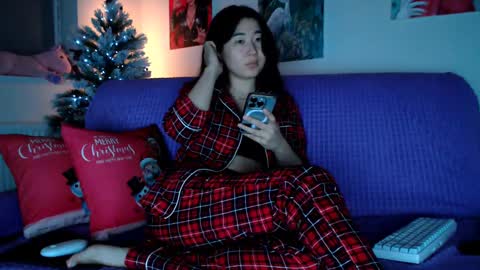 Lily Litle online show from 12.15.24