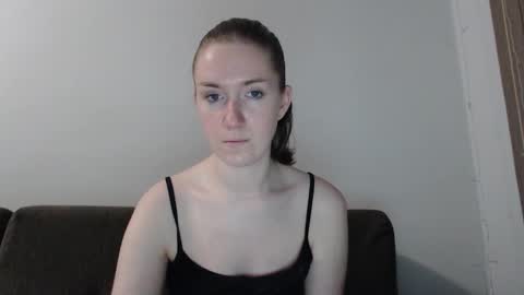 lily_love_x online show from 10.14.25