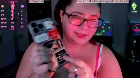 Snapshot of lily_lu_one chatting on 10.04.25 Elina  online show from 10.04.25
