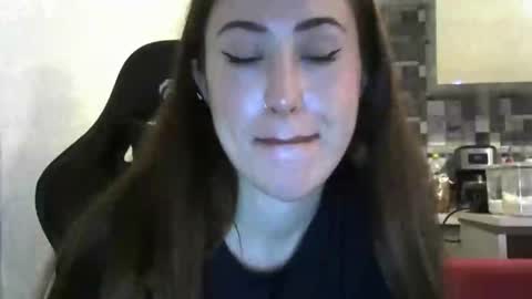 lily_rose22 online show from 10.21.25