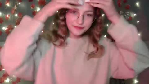 small lily online show from 10.15.25