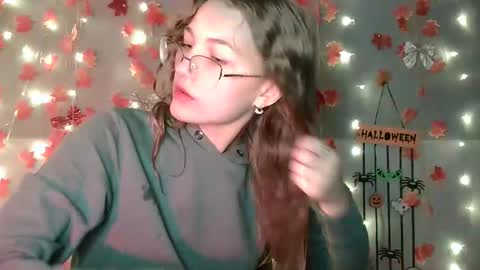 small lily online show from 10.19.25