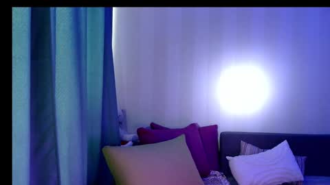 Snapshot of lilyxsky chatting on 02.21.25 LilyXSky online show from 02.21.25