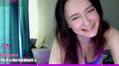 Snapshot of lilyxsky chatting on 09.18.25 LilyXSky online show from 09.18.25