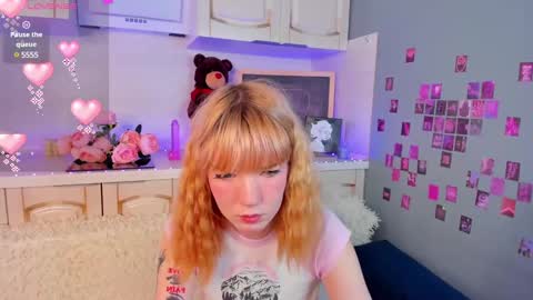 Snapshot of lina_blueeyed chatting on 03.06.25 Lina blueeyed    GMT3 1100-1700 Mon Wed Thu Sat Sun online show from 03.06.25