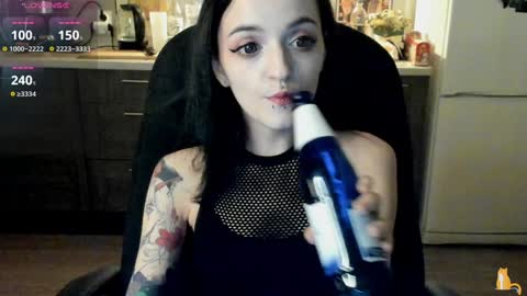 Snapshot of lina_tyaan chatting on 01.02.25 Lina 3  1715622743 online show from 01.02.25