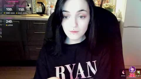 Snapshot of lina_tyaan chatting on 02.10.25 Lina 3  1715622743 online show from 02.10.25