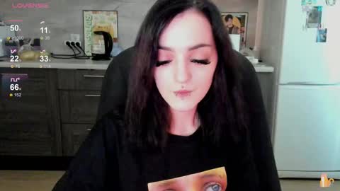 Snapshot of lina_tyaan chatting on 09.11.25 Lina 3  1715622743 online show from 09.11.25