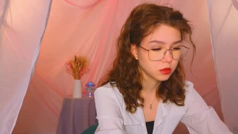 Snapshot of lisa_roses chatting on 01.28.25 Lisa online show from 01.28.25