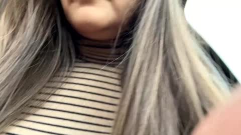 Snapshot of lissa__1 chatting on 11.18.25 Lissa online show from 11.18.25