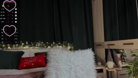 Snapshot of lissa_rose chatting on 12.15.24 lissa_rose online show from 12.15.24