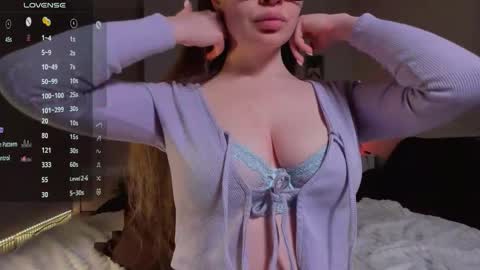 Snapshot of lissa_rose chatting on 11.08.25 lissa_rose online show from 11.08.25