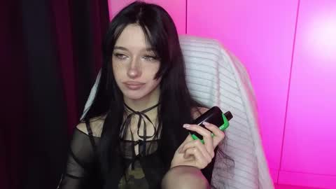 Snapshot of lissaelison chatting on 10.17.25 lissaelison online show from 10.17.25