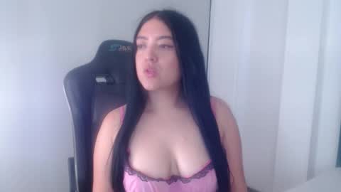Snapshot of lissy_os chatting on 10.23.25 Lissy online show from 10.23.25